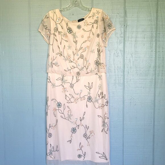 Adrianna Papell Beaded and Sequins Flutter-Sleeve Blush-Pink Dress. Size 10 - Picture 2 of 15